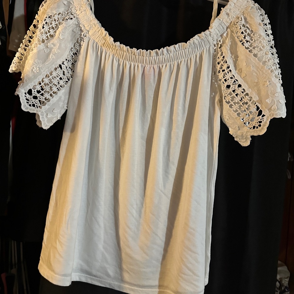 Lilly Pulitzer White Lace Sleeve Women's Top